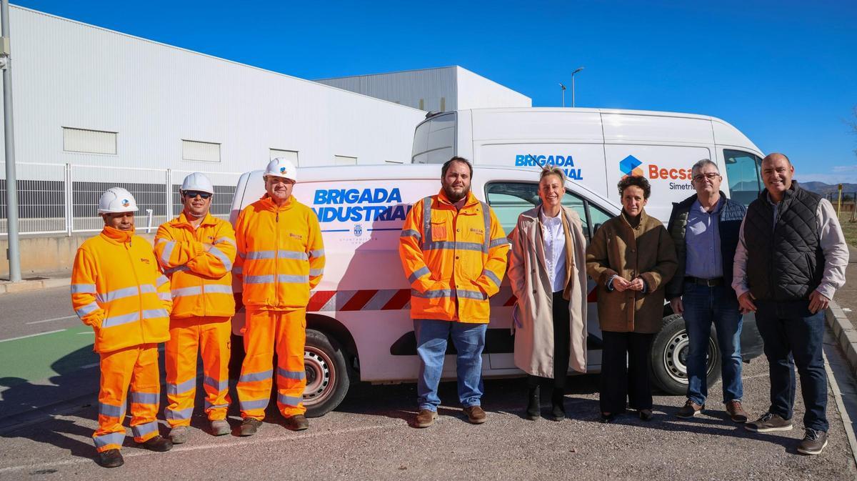 Foto de familia de la presentación de la nueva brigada industrial en Onda.