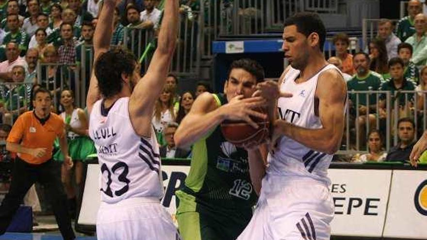 Carlos Suárez, en el play off ante el Real Madrid.