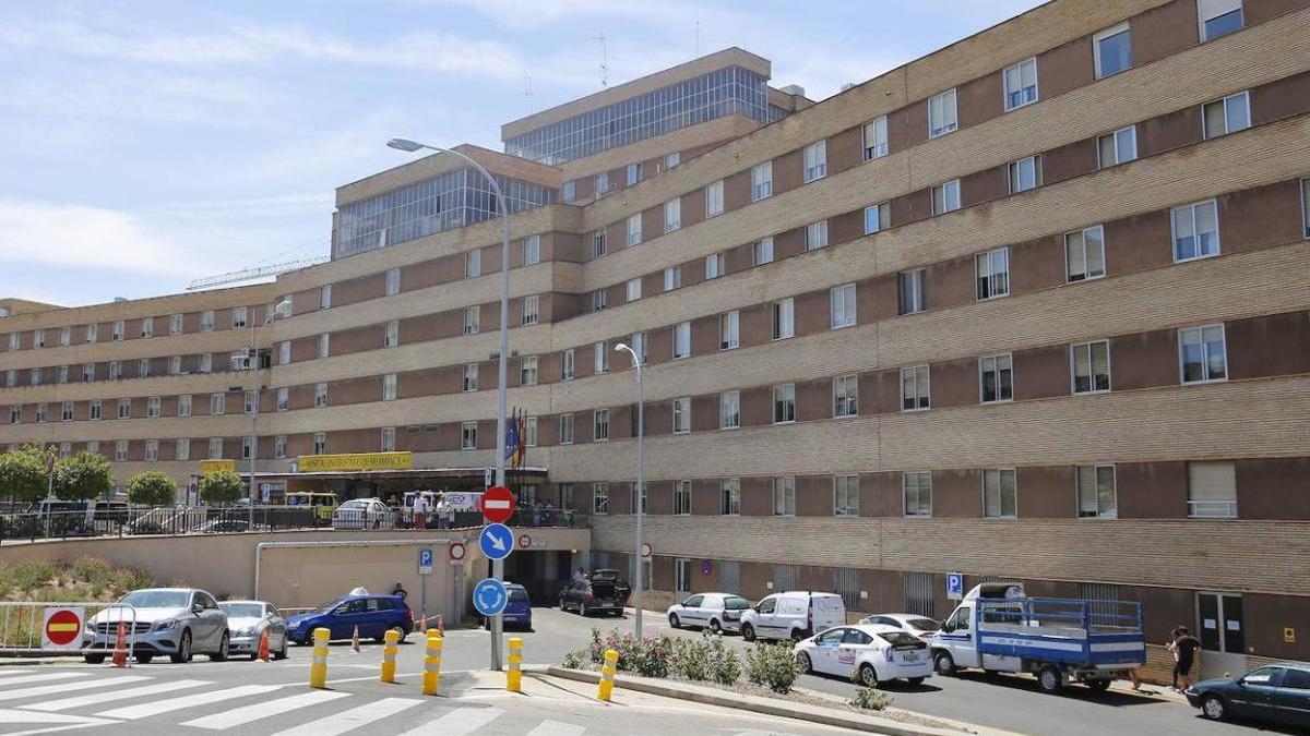 Un sanitario de 22 años, el paciente de coronavirus más joven ingresado en Castilla