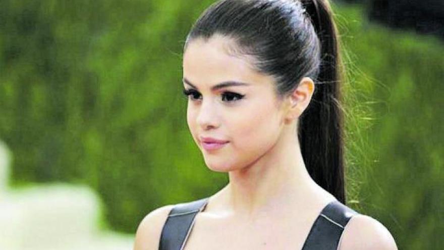 Selena Gómez revela que sufrió discriminación