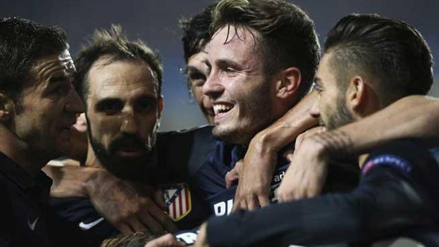 El Atlético de Madrid celebra su triunfo en Lisboa.