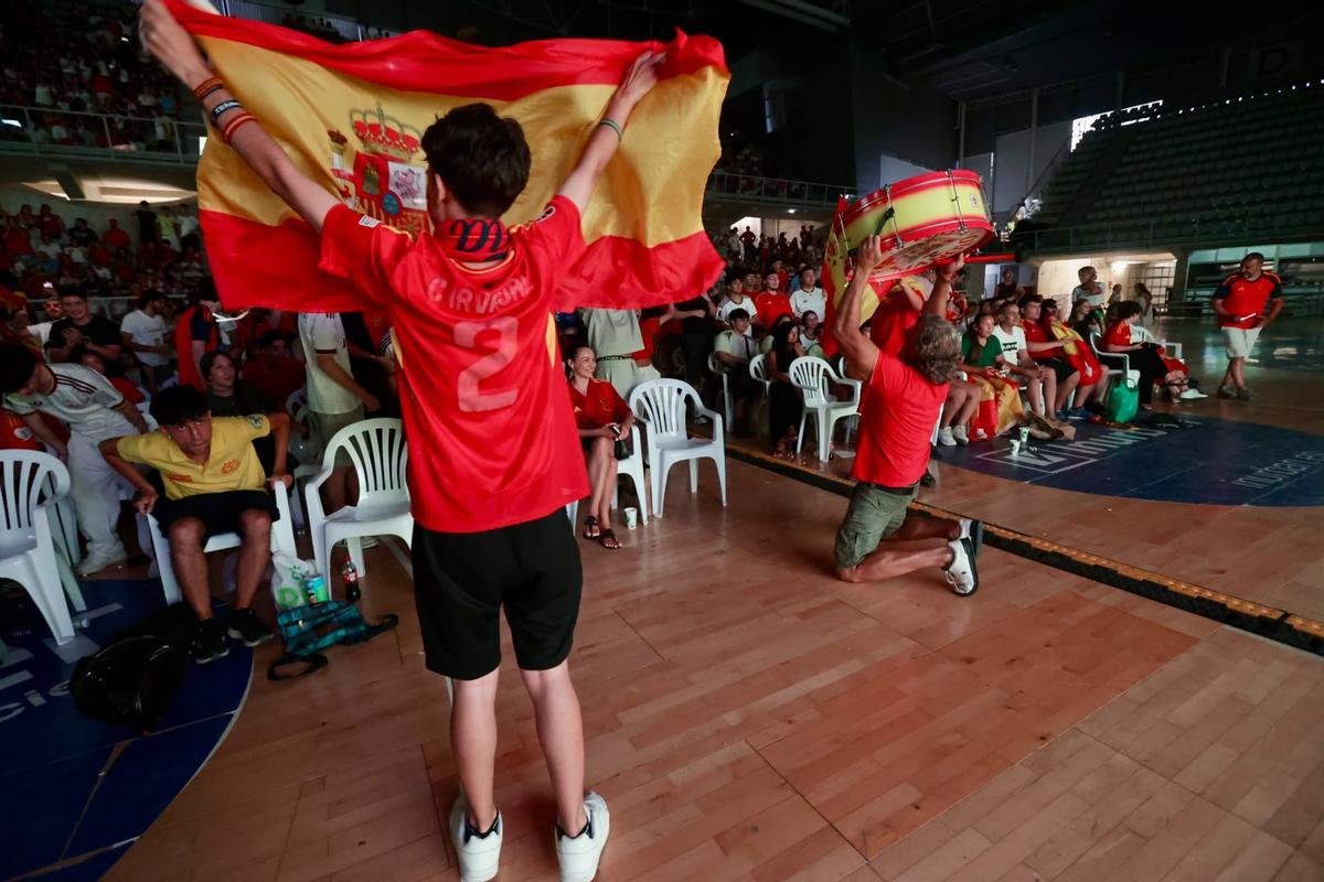 Así se vive el partido de España contra Bélgica en el Centro de Tecnificación de Alicante
