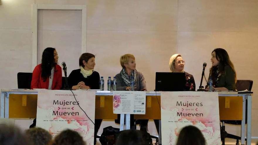 Gabrieli Almeida, Rosa Mayo, Gladys Nieves, Paula Huelga y Aixa Berjman, durante la presentación.