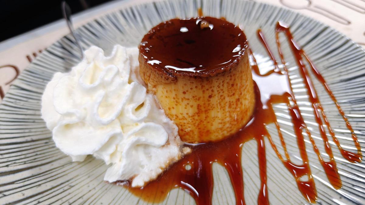 El flan casero del menú del día del Ateneu Hortenc.