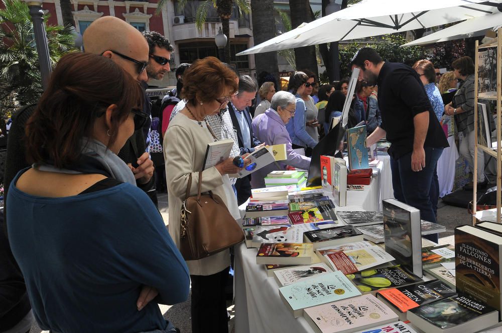 La Glorieta acoge la celebración del Día del Libro