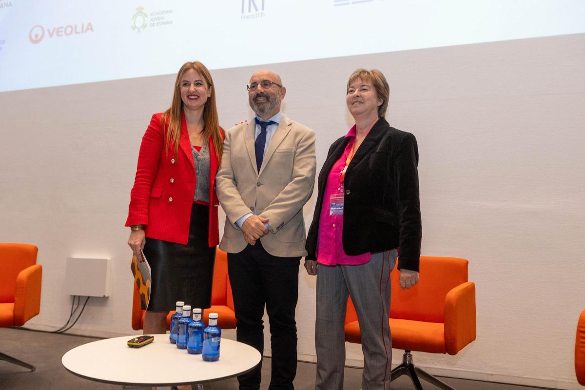Esther Guilabert, Juan José Cortés y Marcela Fernández.