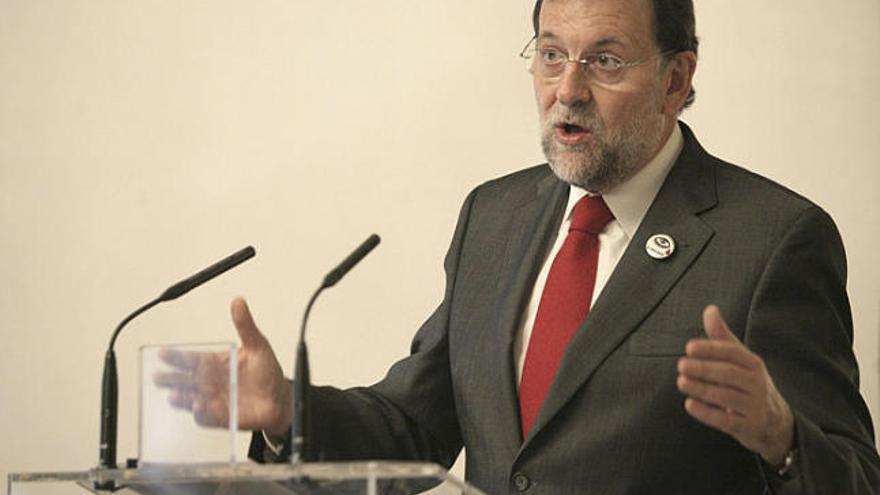 Rajoy va acusar el Govern de deixar &quot;el camí lliure&quot; a Lukoil.