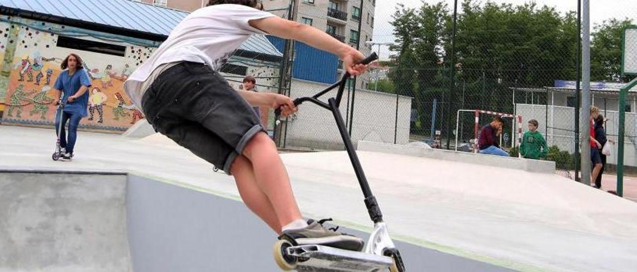 Pista de &quot;skate&quot; del Parque das Pombas de Ponteareas. / FdV