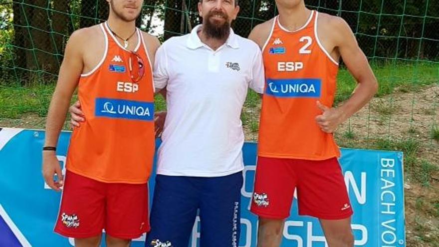 Pablo Pérez y Jordi Ramón brillan en el Europeo sub-18 de voley playa de la República Checa