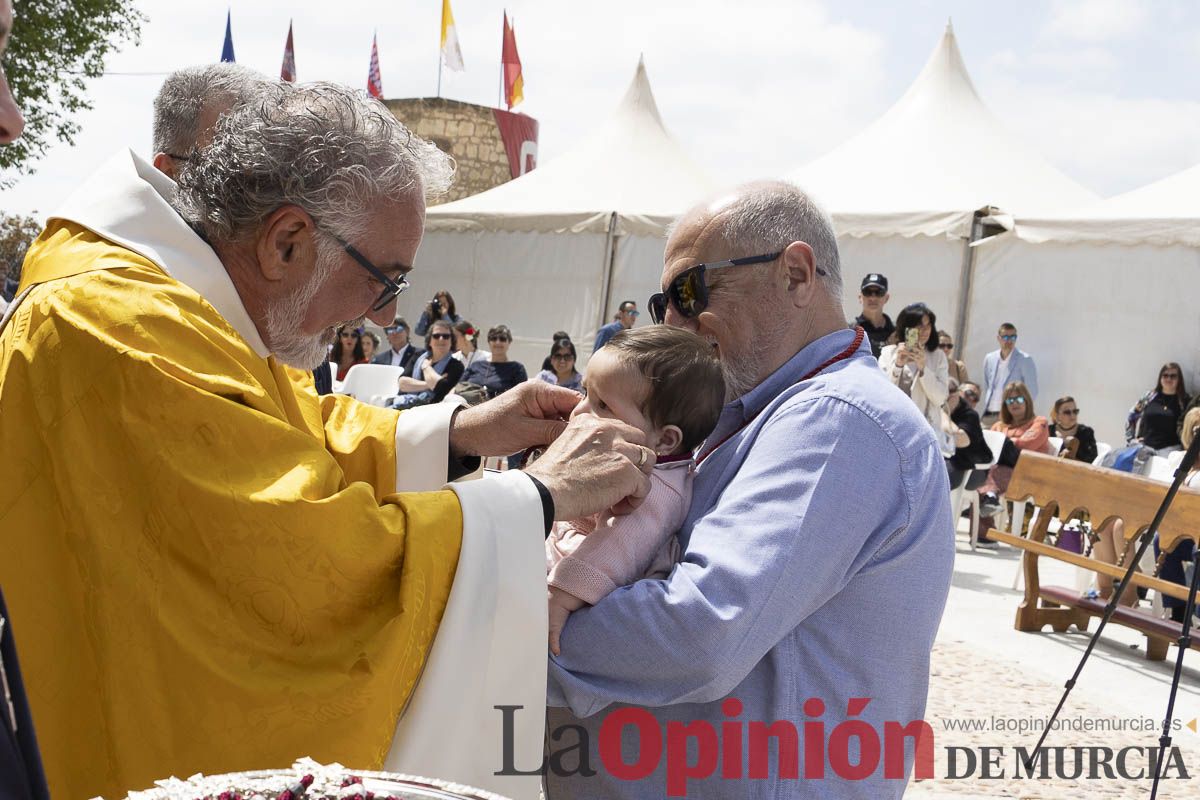 Fiestas de Caravaca | Imposición de cruces a los nuevos hermanos cofrades de la Vera Cruz