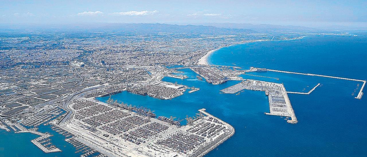 Vista aérea del Puerto de València, en una imagen de archivo.