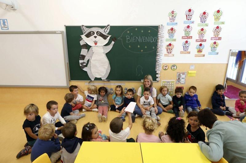 Primer día de clase en el nuevo colegio Parque Venecia