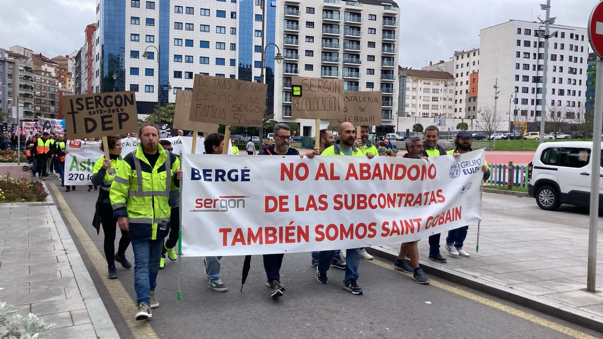 EN IMÁGENES: La manifestación en apoyo a los trabajadores de Saint-Gobain en Avilés