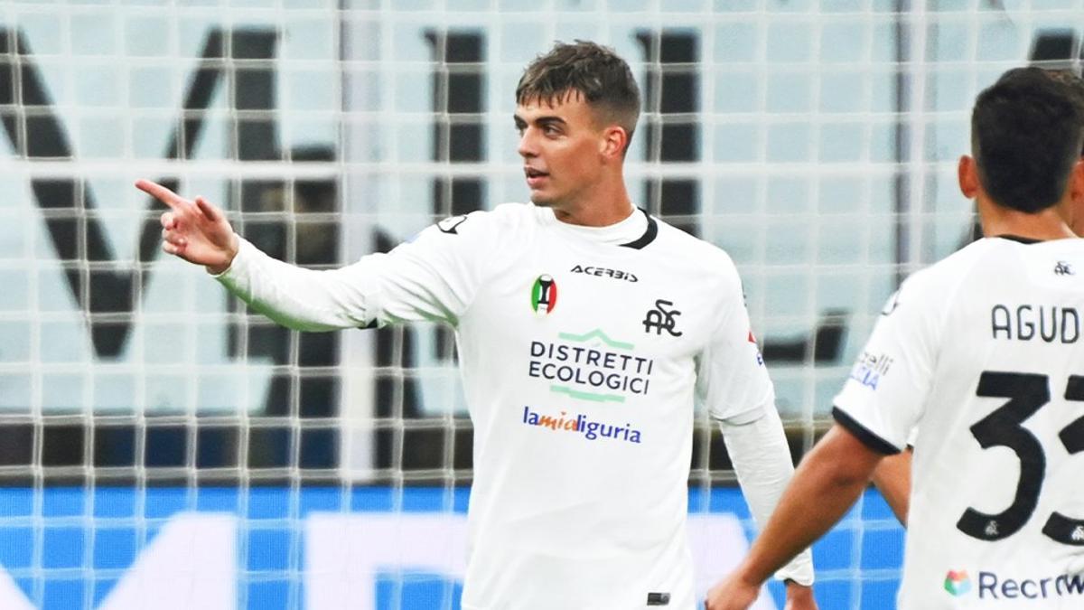 Daniel Maldini con el Spezia en San Siro, tras su tanto