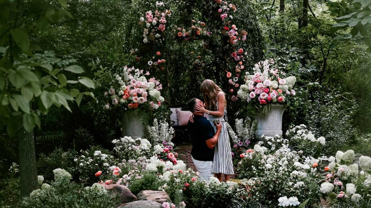 Taylor Swift anuncia que se casa con Travis Kelce