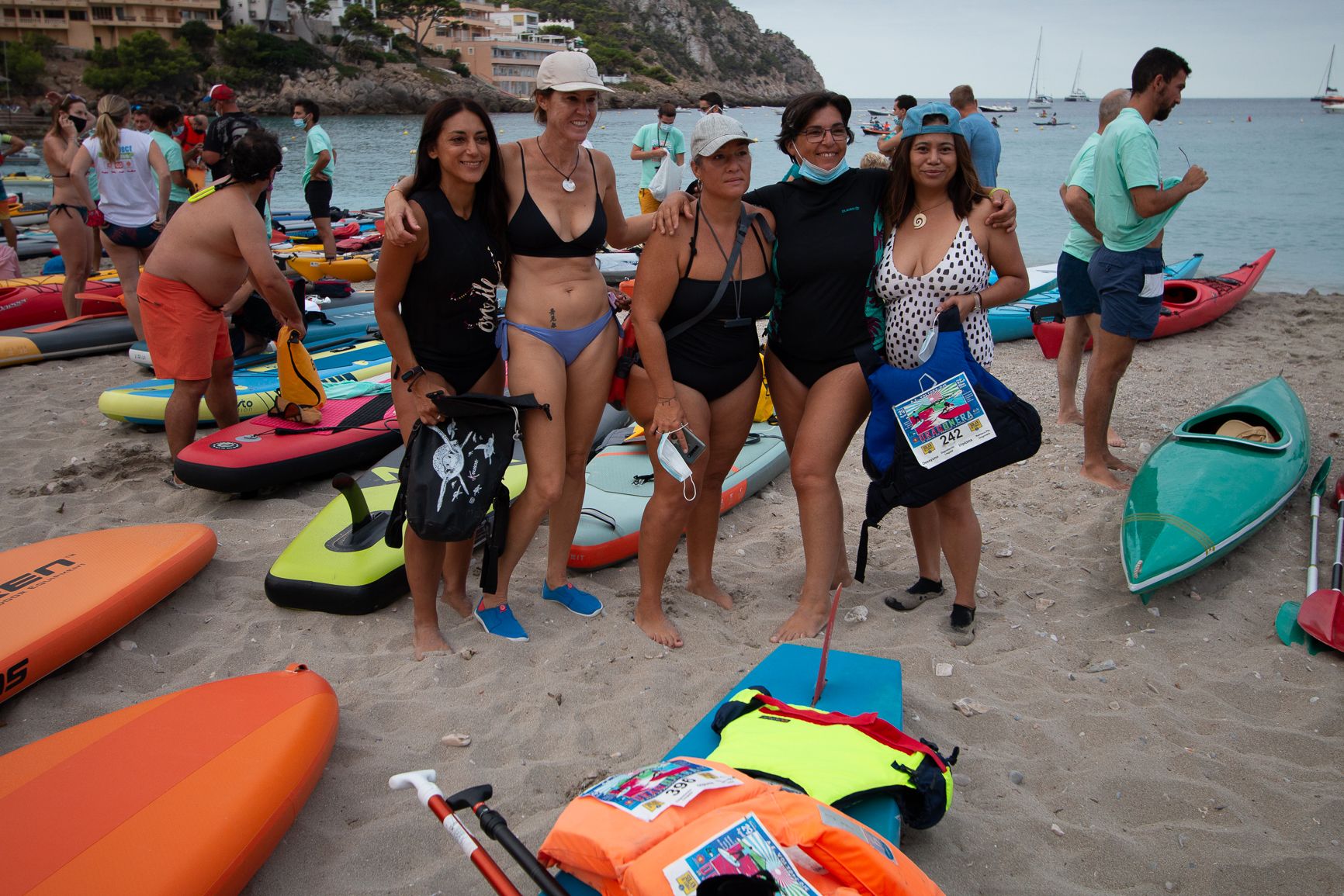 Volta a Sa Dragonera en piragua y paddle surf