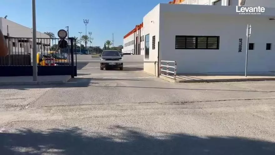 Así ha salido Ron Gourlay de la ciudad deportiva del Valencia en Paterna