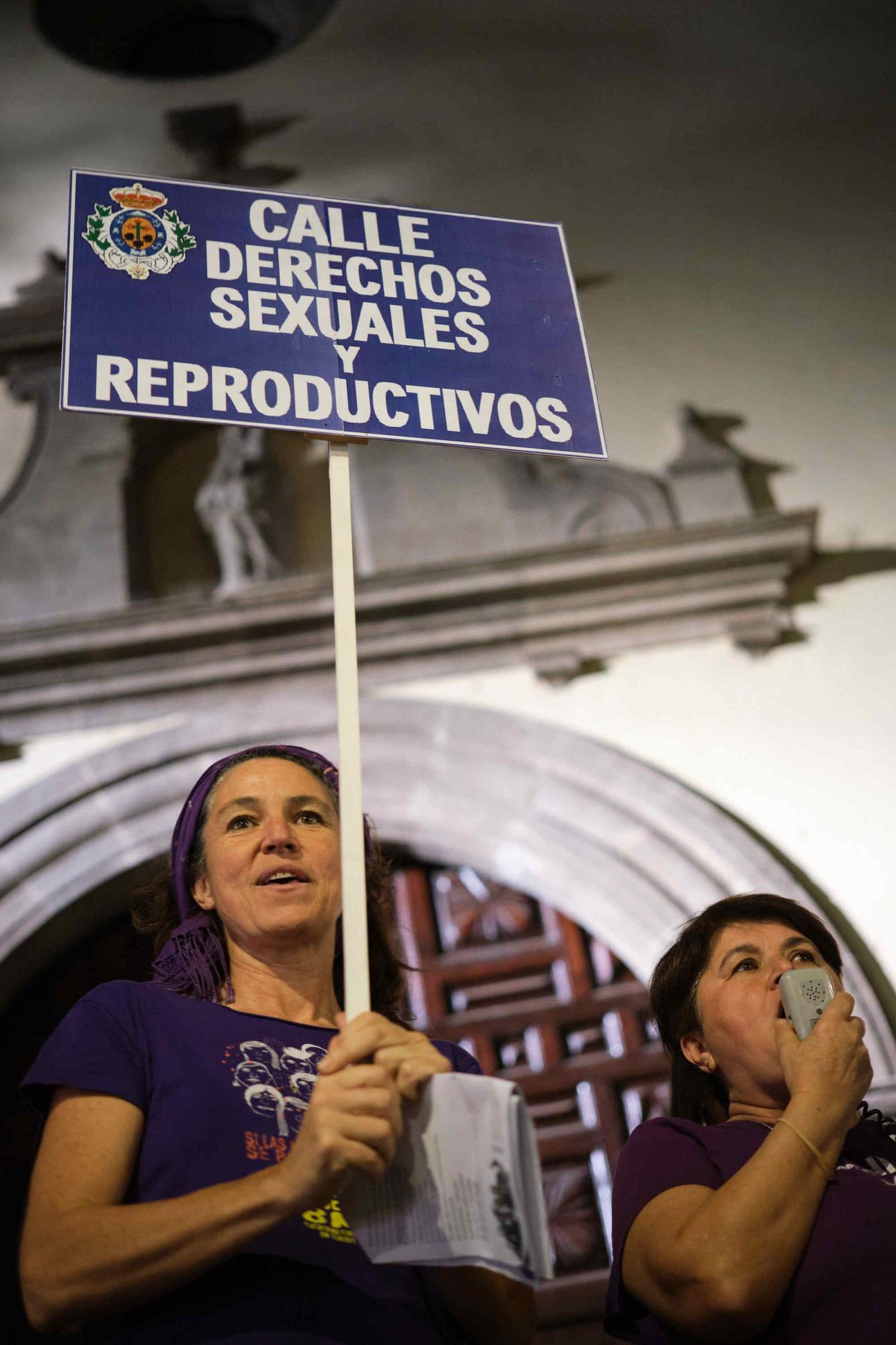 Manifestación por el 8M en Santa Cruz de Tenerife.