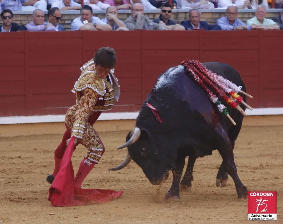 FOTOGALERÍA / Gran ambiente en el segundo festejo taurino de Córdoba