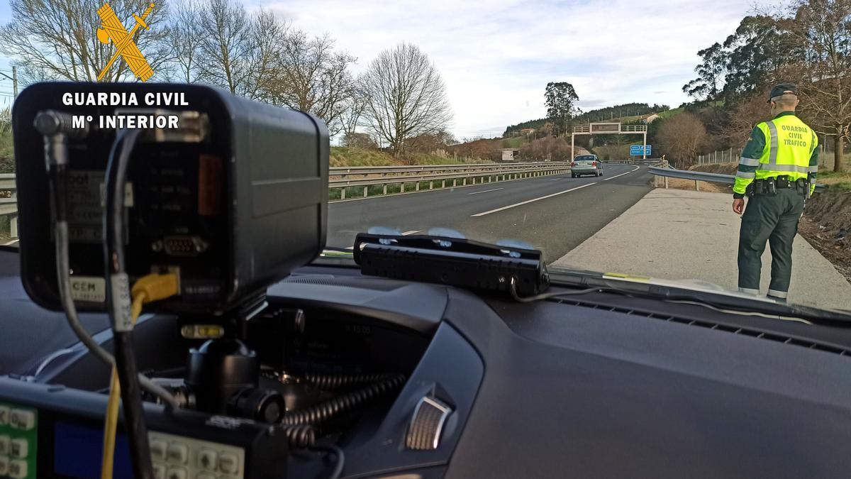 Multas por exceso de velocidad en Zamora | Un radar de la Guardia Civil de Tráfico