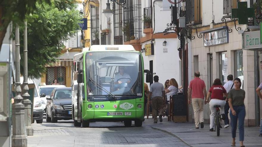 Aucorsa estudia cómo restablecer la ruta del microbús y recuperar viajeros