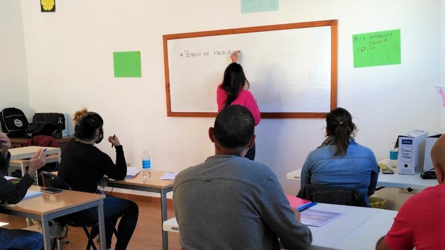 Una sesión del curso de dependientes de comercio