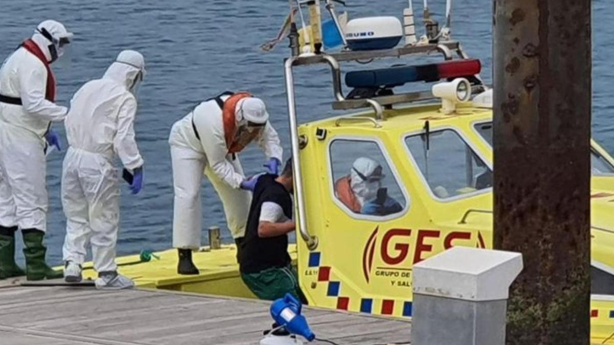 Un joven con fiebre obliga a activar el protocolo de Covid en La Graciosa y a aislar a sus acompañantes.