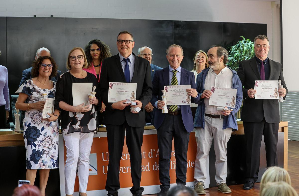 El Colegio de Docentes y Licenciados conmemora sus 80 años en Alicante