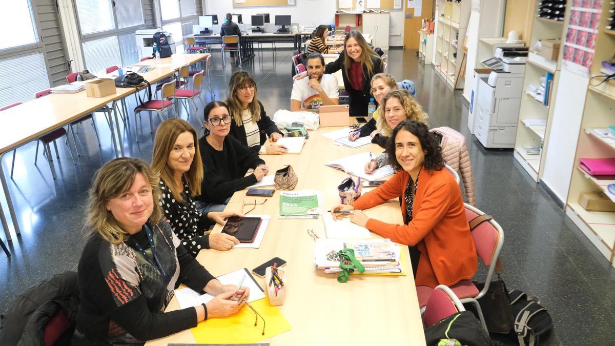 Una parte del profesorado del IES Misteri d'Elx