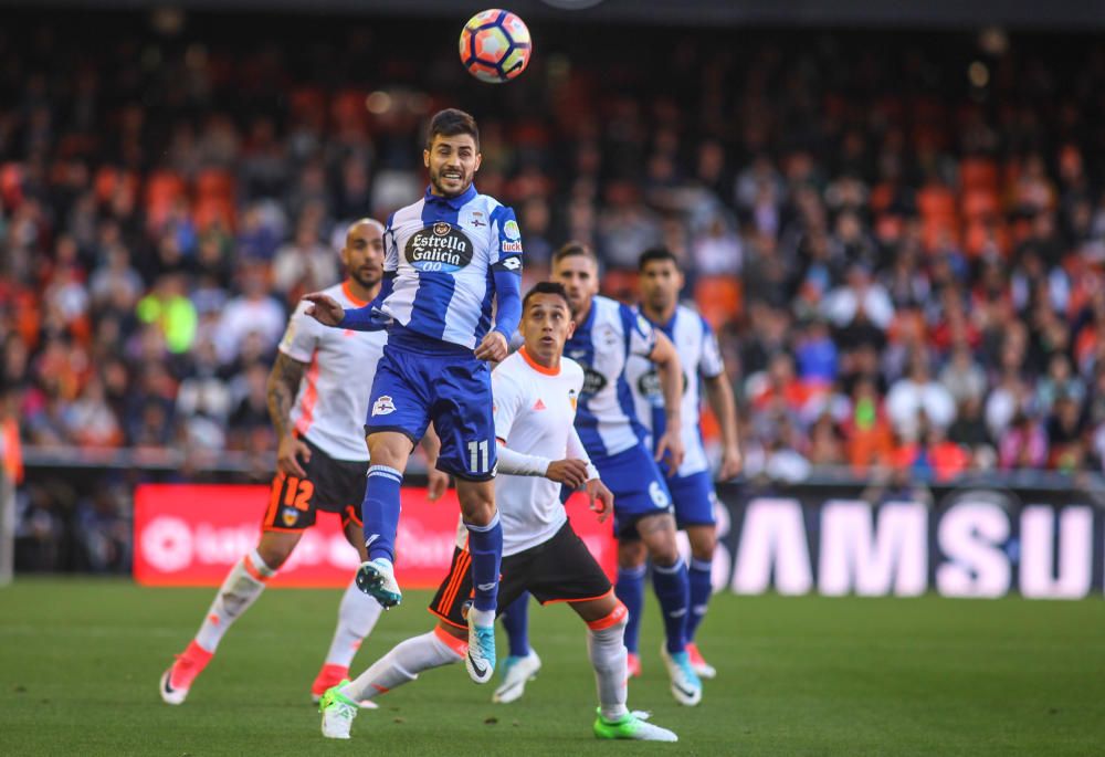 El Dépor cae con claridad en Mestalla