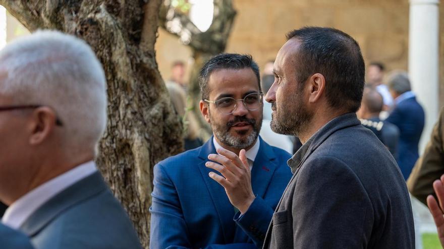 El PSOE carga contra Guardiola por abrir una etapa de "lío y ruido" con Vox en Extremadura