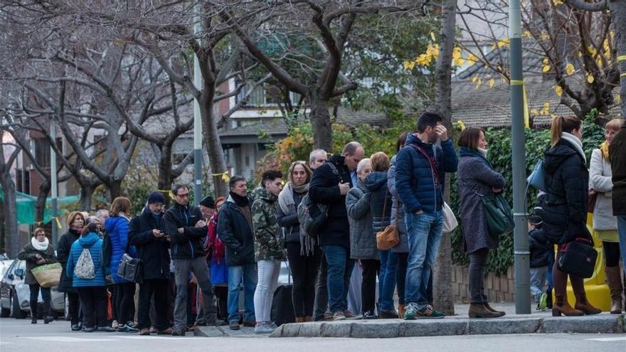 La participación a las 13:00 horas es del 34,62 %, un 0,48 menos que en 2015