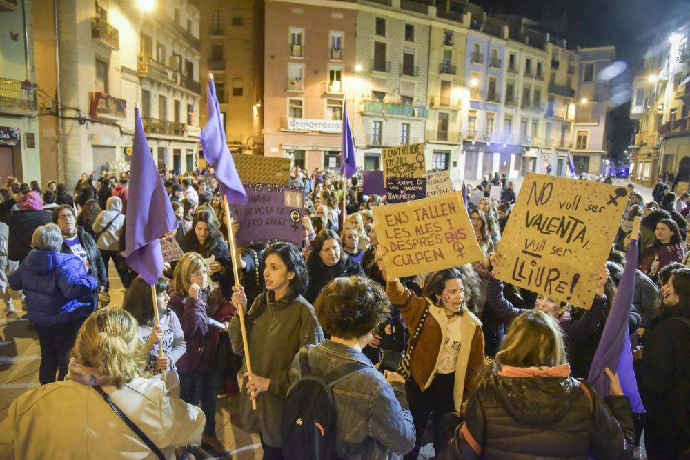 GALERIA | Manifestació feminista pel 8M a Manresa