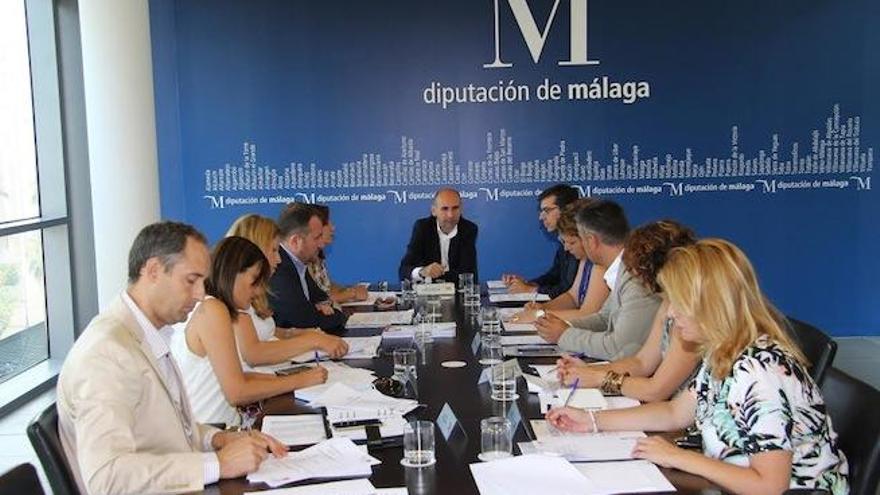 La Diputación reduce el gasto de su estructura directiva en 1,7 millones