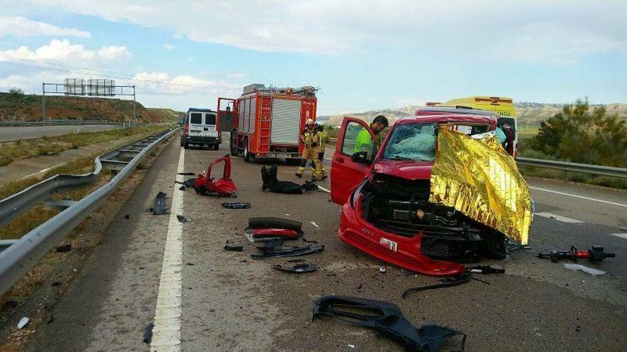 Un hombre muere en la Autovia Mudejar al chocar con un todoterreno que se salió de la mediana