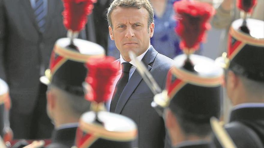 La reforma del paro enfrenta a los sindicatos franceses con Macron