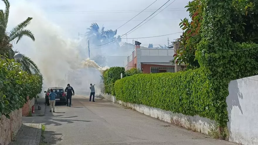 Vídeo: incendio en la urbanización Peñisol de Peñíscola