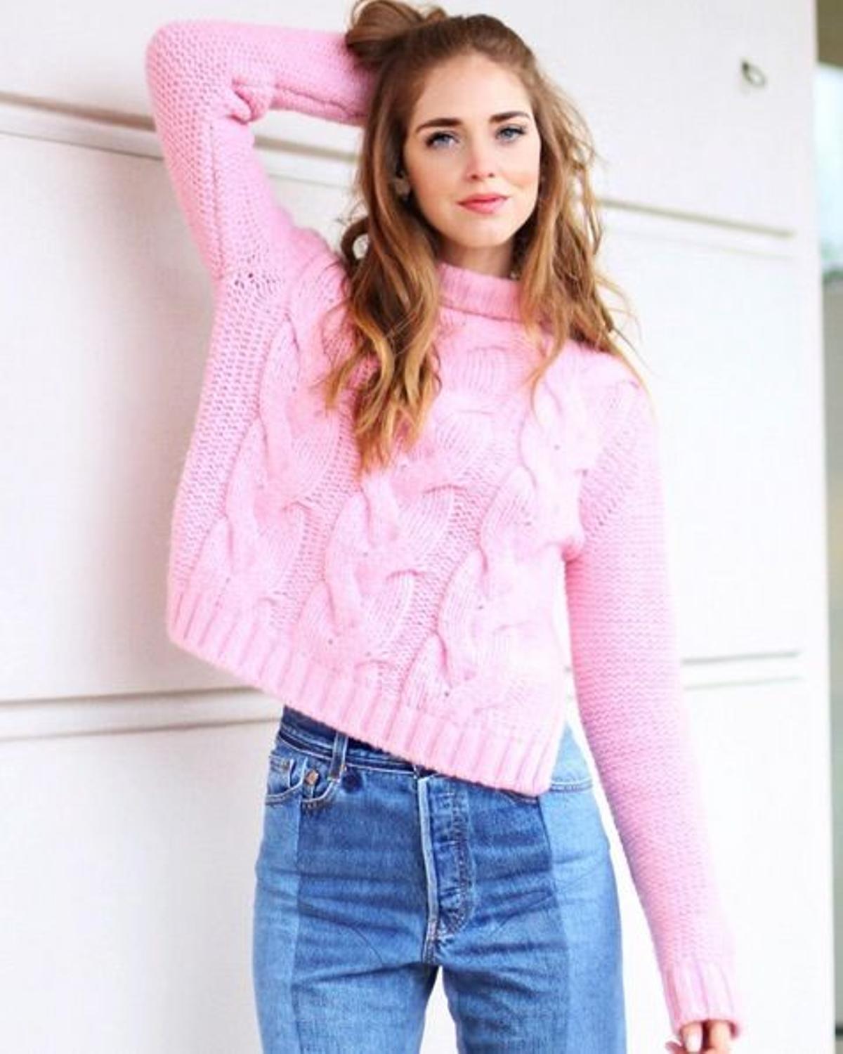 Chiara Ferragni con pantalones patchwork