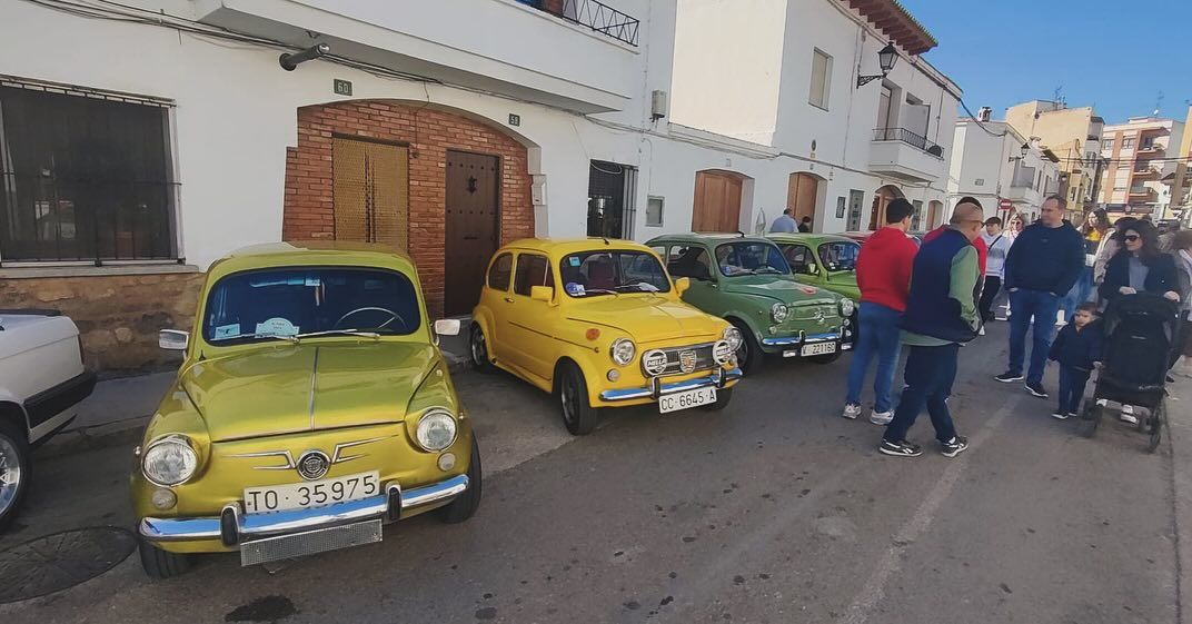 Exhibición de coches clásicos en Altura