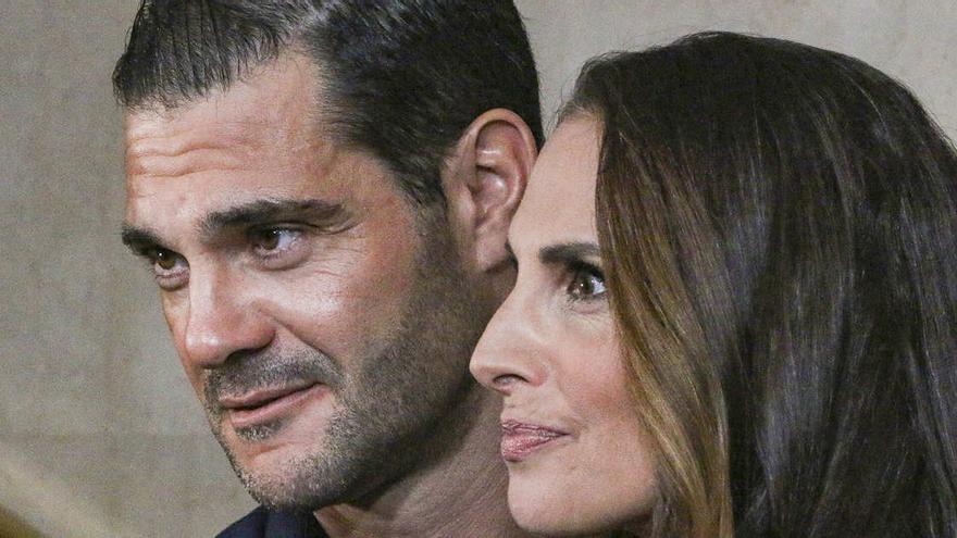 Manu Tenorio rompe su silencio tras la polémica "cobra" a Nuria Fergó y los rumores de separación de Silvia Casas: "Enfadado"