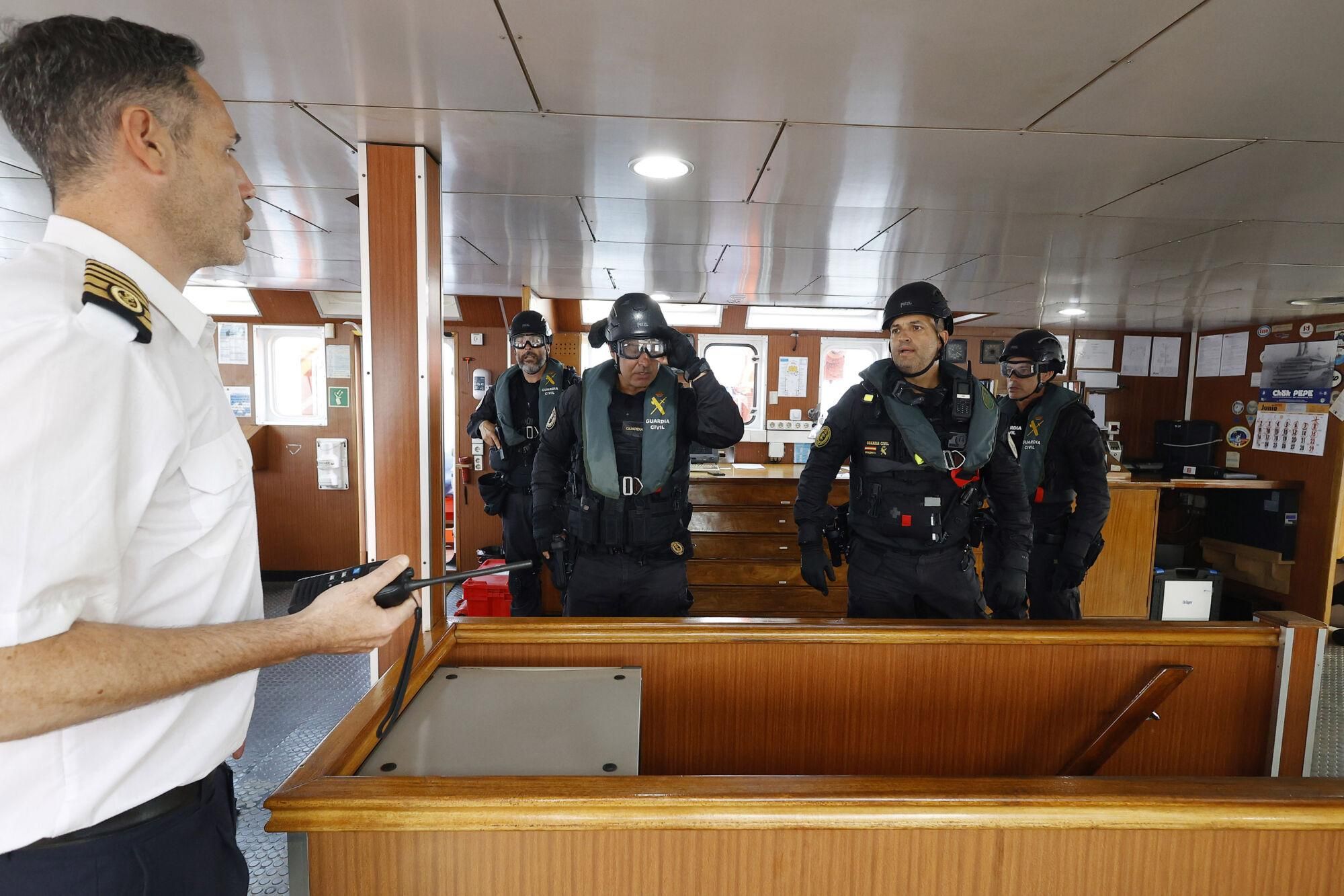 Ensayo de asalto en plena ría de Pontevedra