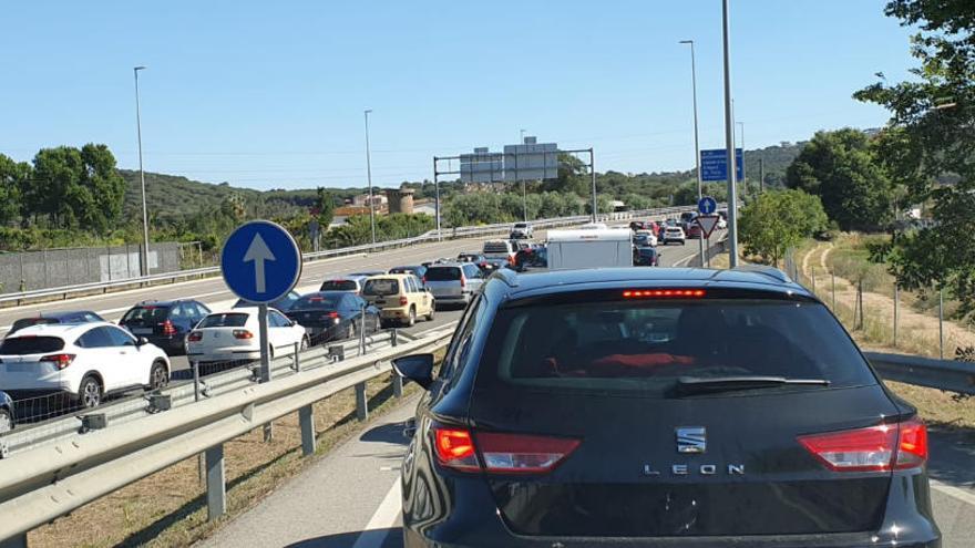 Retencions a les carreteres en tornar de la Costa Brava