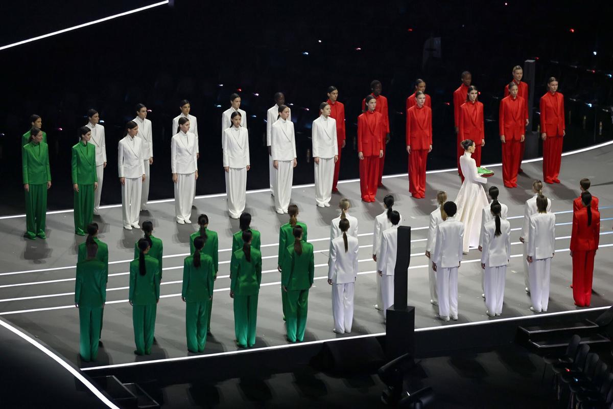 Los colores de la bandera representados en modelos y diseños de Giorgio Armani