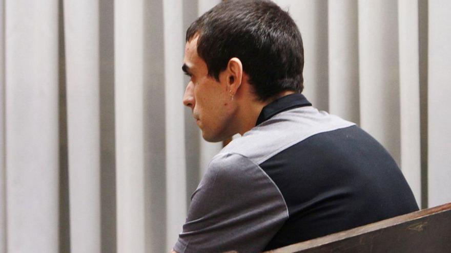 I.P., sentado en el banquillo de la Audiencia.  | // IÑAKI OSORIO