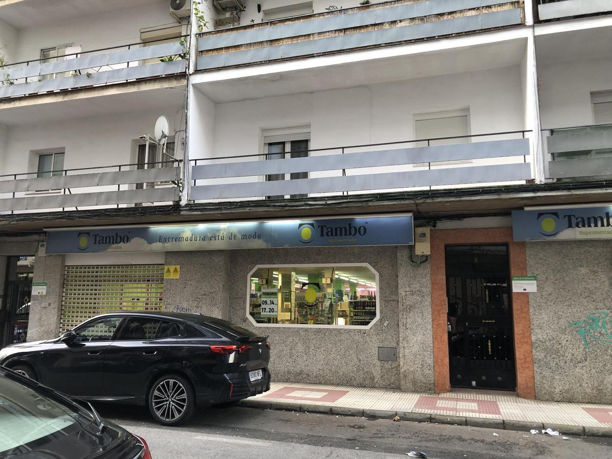 Fotogalería | La calle Salamanca, de Pinturas Mayo al Tambo