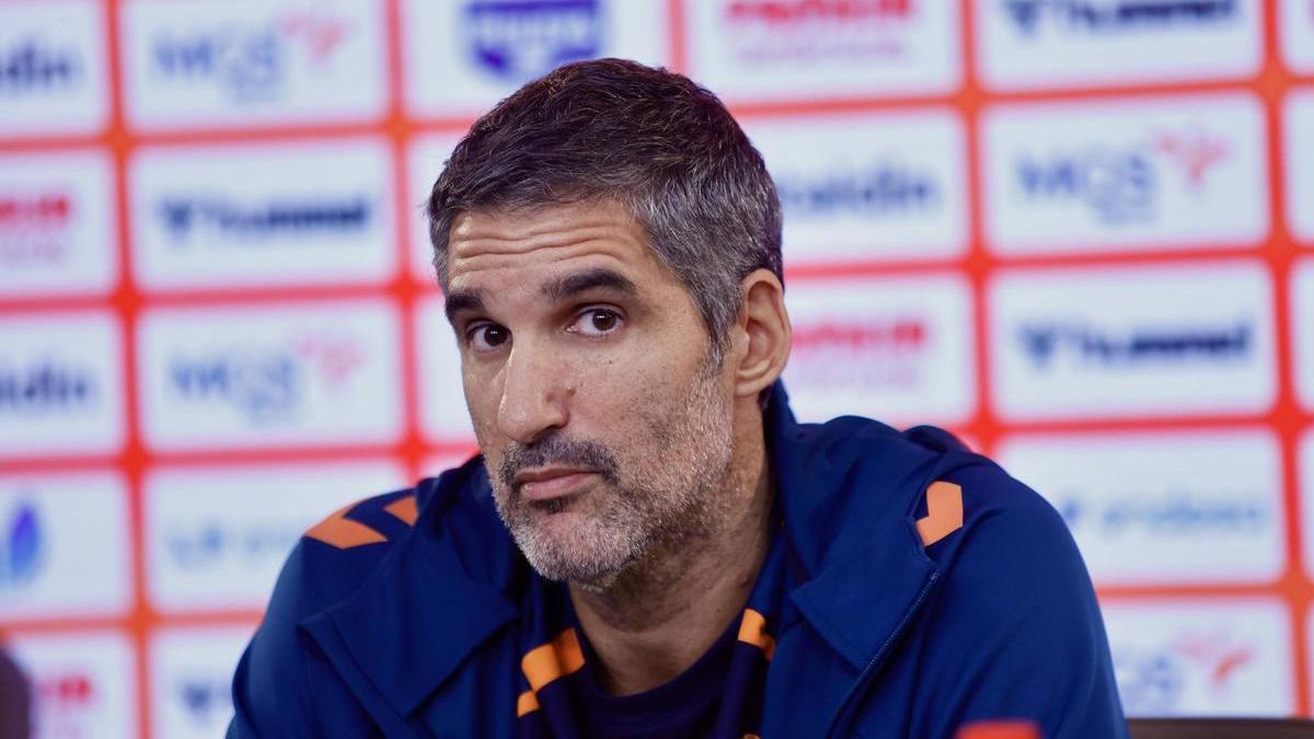 Rubén Burgos, en rueda de prensa.