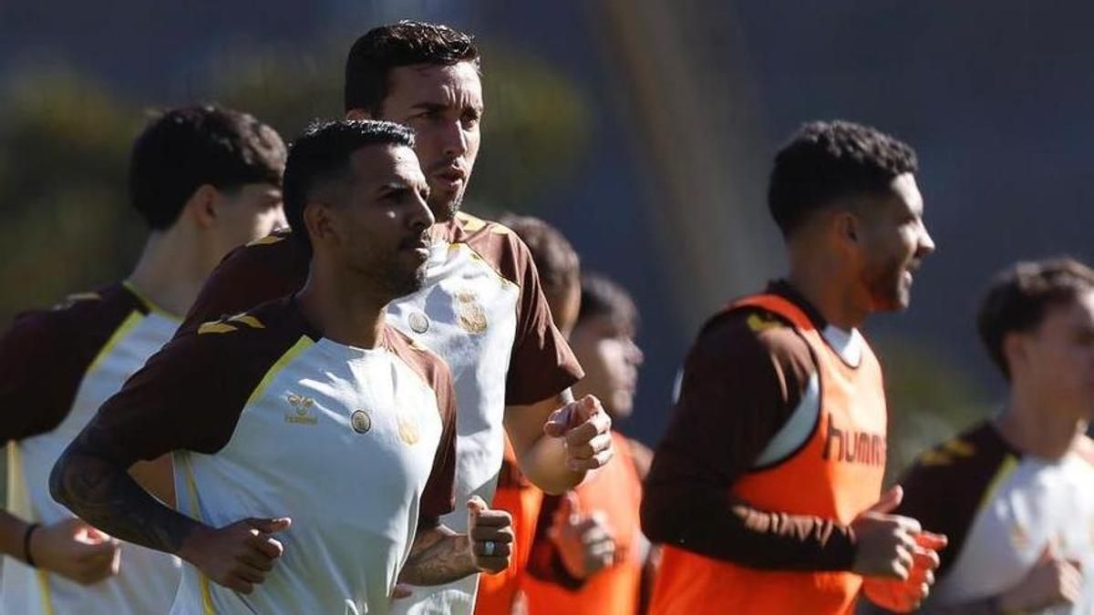 Luis García piensa en Viera para batir al Mirandés en la Navidad de la UD Las Palmas