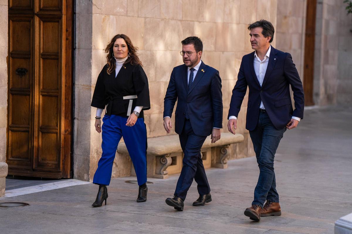 Aragonès refuerza su núcleo duro en el Govern con Vilagrà de vicepresidenta y Sabrià de viceconseller. Este 23 de enero durante una conferencia de prensa.
