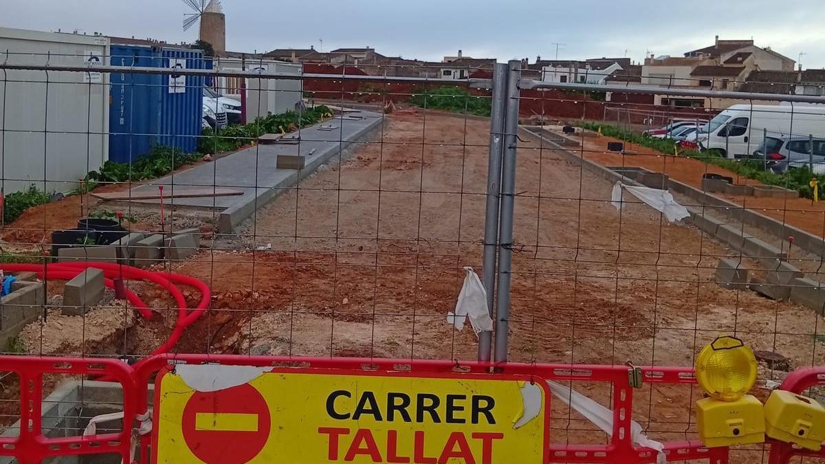 Més denuncia que en el sitio elegido para la futura promoción "todavía no hay ni calles"