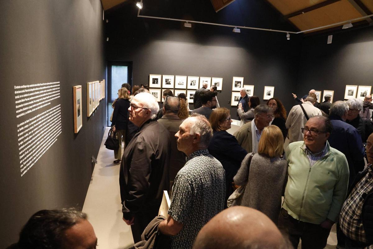 El Pueblu d'Asturies inaugura una exposición fotográfica de Mario Pascual (en imágenes) El Pueblu d'Asturies inaugura una exposición fotográfica de Mario Pascual (en imágenes)